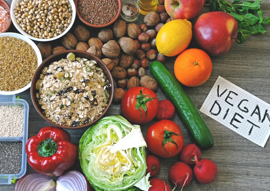 Na czym polega dieta wegańska? Zasady, produkty i korzyści zdrowotne