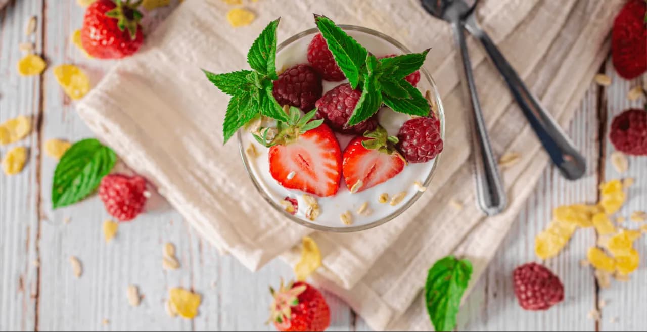 Przepisy na zdrowe desery, które zaskoczą smakiem i nie przytyją