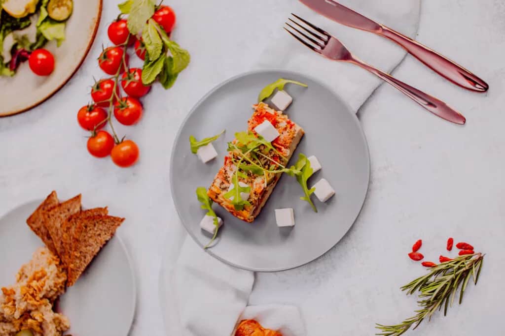 Catering dietetyczny czy warto? Odkryj korzyści i pułapki tej usługi