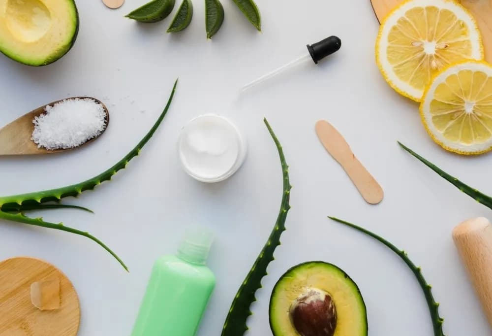 Kosmetyki wegańskie co to? Poznaj kluczowe różnice i korzyści